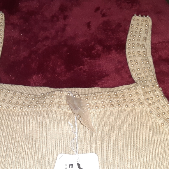 Side effects exclusive designs size Small. - Picture 3 of 4